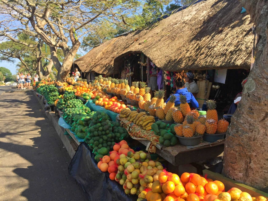 Fruitverkoop bij St. Lucia